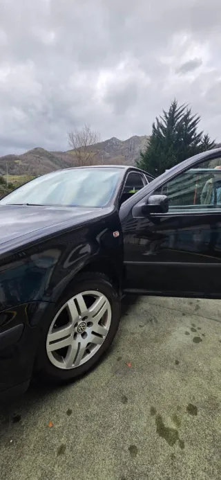 Volkswagen Golf Negro