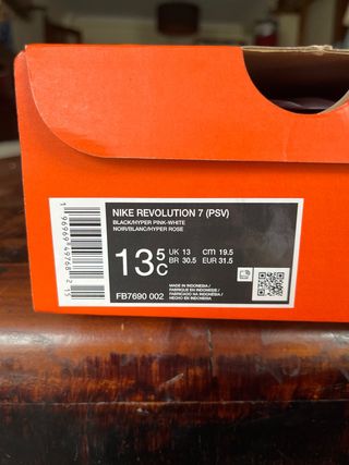 Zapatillas Nike niña correr T31.5 negro/rosa