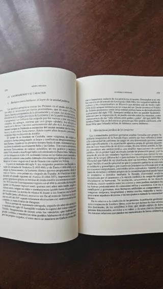 Curso de historia del derecho : fuentes e insti...