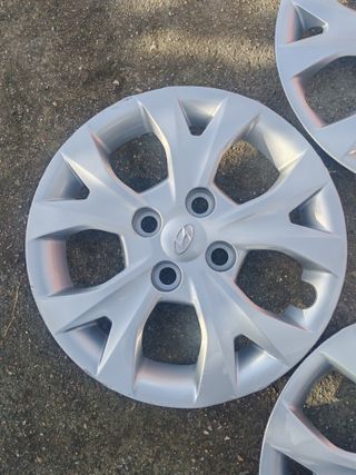 Tapacubos Hyundai i30 15. Recién pintados.