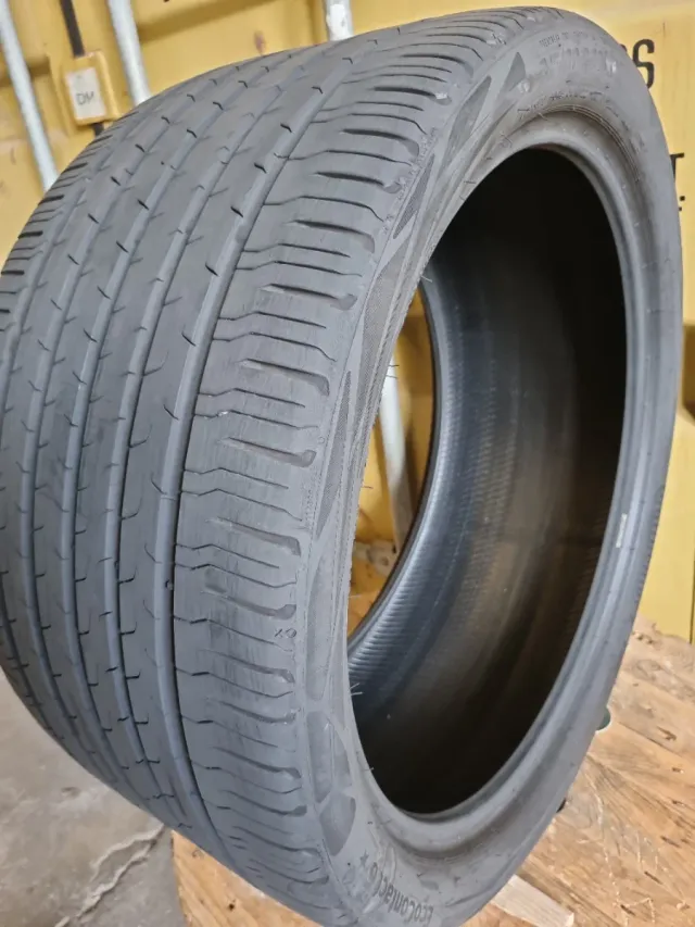 Vendo 1 Neumático 4x4 de auto en perfecto estado