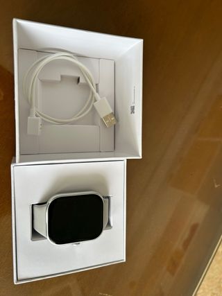 Reloj Inteligente Plata y Blanco