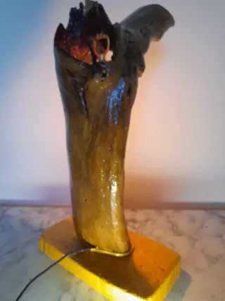 Lámpara Artesanal de Madera y cemento.