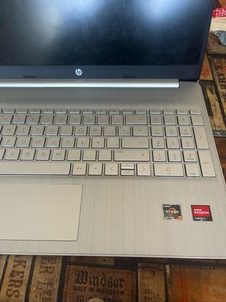 HP 15s-eq2033ns Ryzen 7 5700U 8GB 512GB