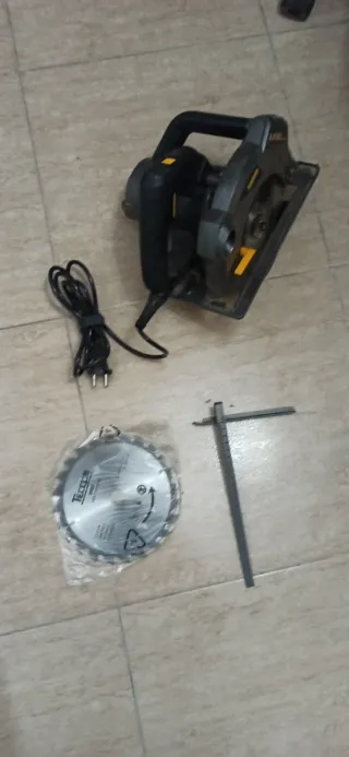 Sierra circular TECPO con láser