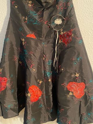 Vestido palabra de honor floral negro talla 40