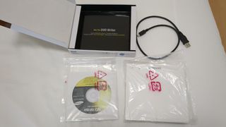 Grabadora DVD Portátil Samsung SE-208