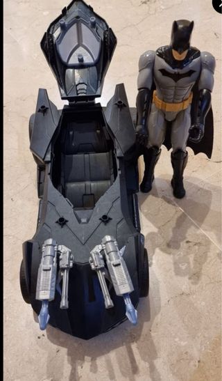 lote de patinetes, bicis y moto corre pasillos