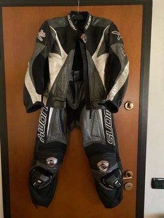 Tuta moto Suomy tg 48 in ottime condizioni