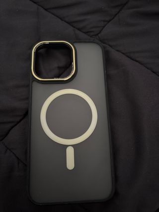 Funda iPhone 15 Pro Max buen uso, 5€ c/u