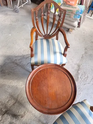 Conjunto 2 Sillas Isabelinas + Mesita