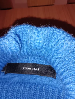 Jersey azul cuello alto sin usar