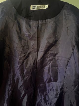 Abrigo vintage terciopelo Together morado.