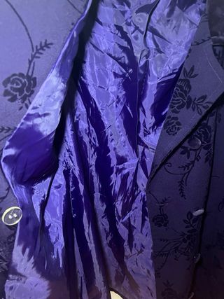 Abrigo vintage terciopelo Together morado.