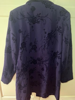 Abrigo vintage terciopelo Together morado.