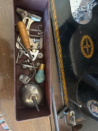 Máquina de coser Alfa antigua 1953