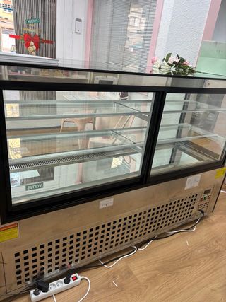 Vitrina Refrigerada Cristal y Metal
