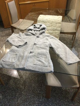 Vestaglia da camera grigia con cappuccio