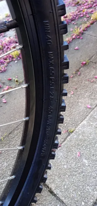 Bicicleta B-Pro rosa sin usar