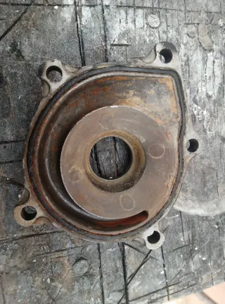 Kawasaki GPZ 750 Tapa Bomba Agua