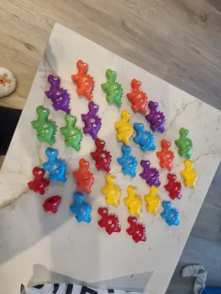 Juego de letras dinosaurio