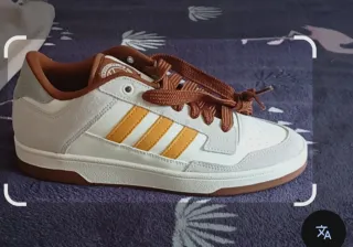 Zapatillas Adidas Blancas y Amarillas