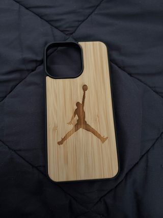 Funda iPhone 15 Pro Max buen uso, 5€ c/u