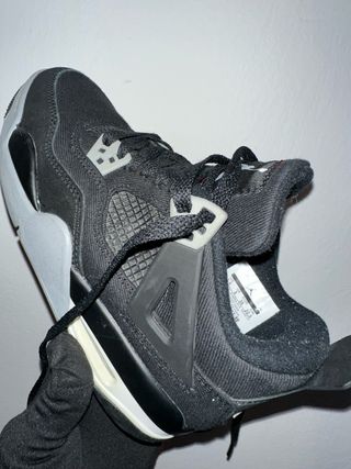 Air Jordan Retro 4