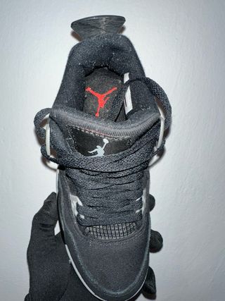Air Jordan Retro 4