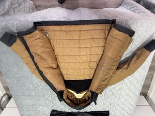 Chaqueta Quechua Marrón y Negra