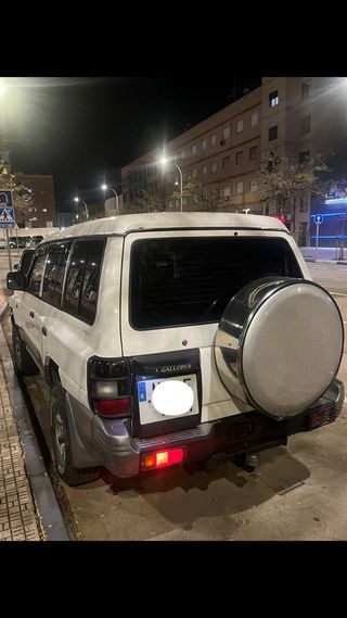 Mitsubishi Montero 2500