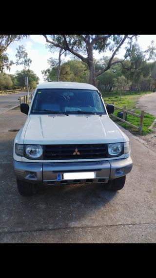 Mitsubishi Montero 2500