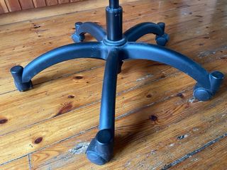 Silla de oficina negra