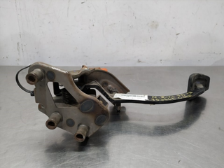 PEDAL EMBRAGUE NISSAN JUKE (F15E) K9KB410 S / R