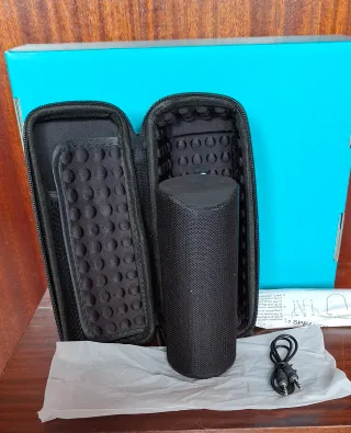 Altavoz radio Bluetooth Soundlogic + Funda Negra