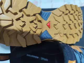 Zapatillas Salomon Azul y Naranja