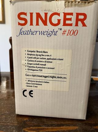 Macchina da cucire Singer Featherweight #100