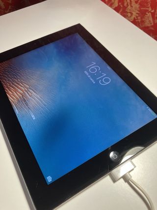 iPad 2 32GB Wi-Fi+Cellular