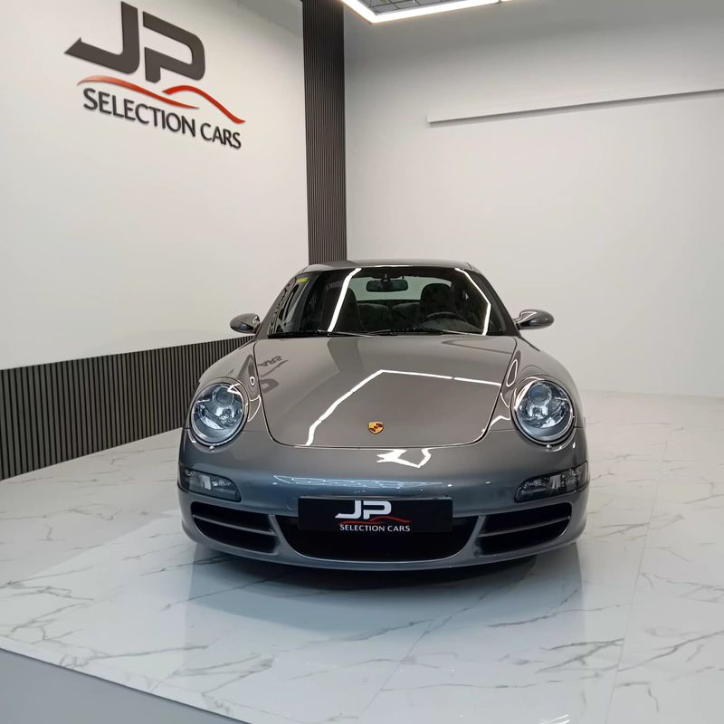 Porsche 911 2005 - foto 1