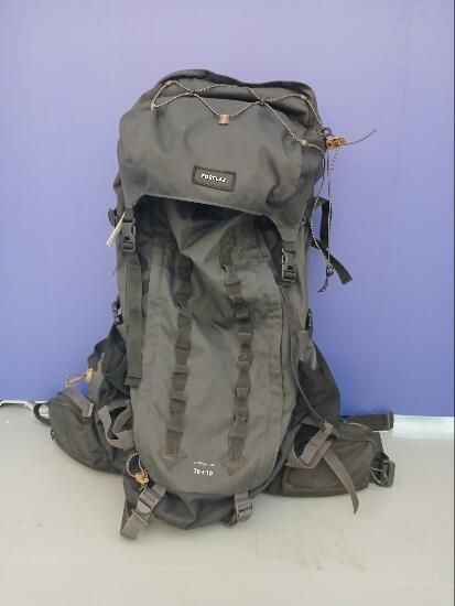 forclaz mt900 70+10L con funda impermeable