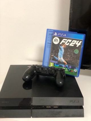 PS4 (PlayStation 4) Negra + mando