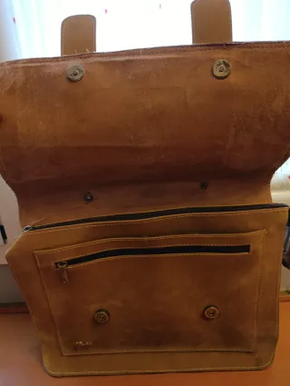 Bolso de mano color camel