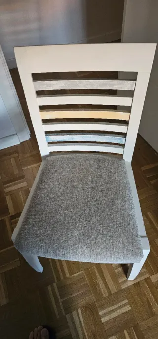 Mesa de comedor de cristal y madera