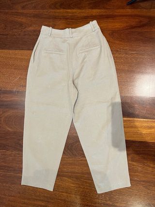 Pantalones beige de vestir