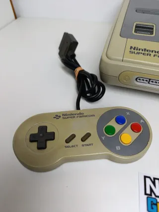 Consola Nintendo Super Famicom + 2 Mandos
