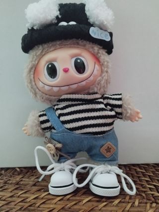 Labubu muñeco
