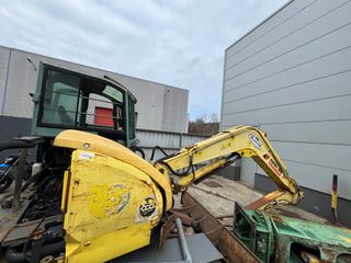 Maquina Mini retroexcavadora Yanmar