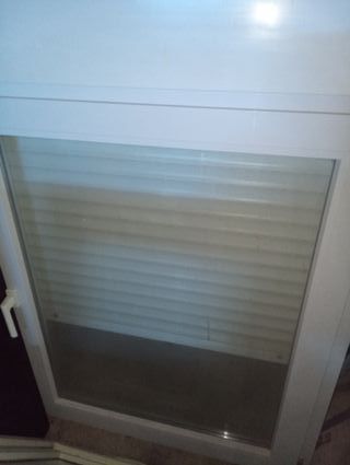 Ventana PVC con persiana climalit 1m