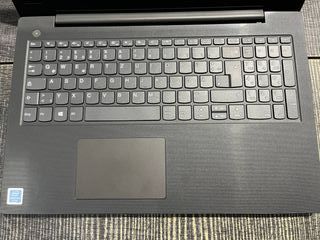 Portátil Lenovo V130 n5000/8GB/256GB