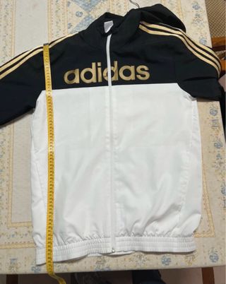 Chaqueta Adidas Retro Cortavientos Blanca y Negra